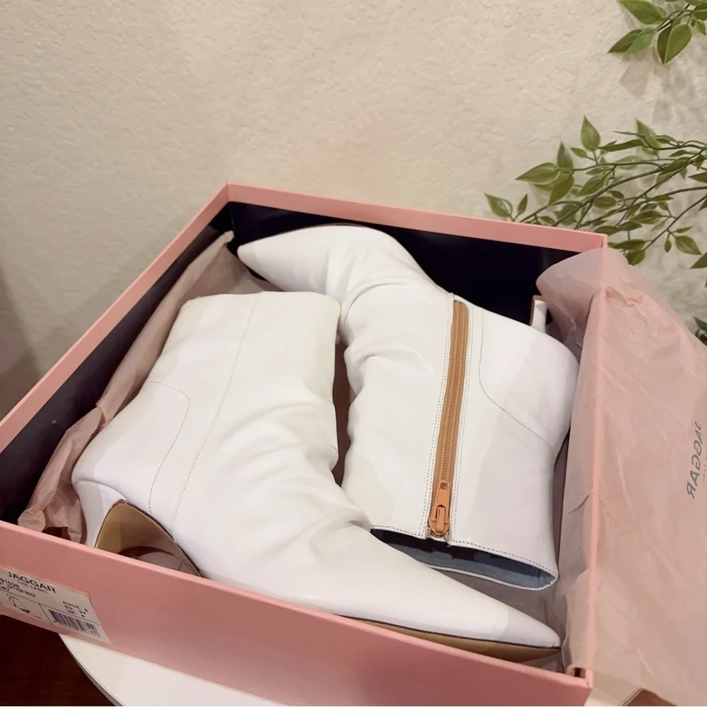 Jaggar White Pleated Leather Boots Kitten Heel Booties in Ivory NIB 37/39